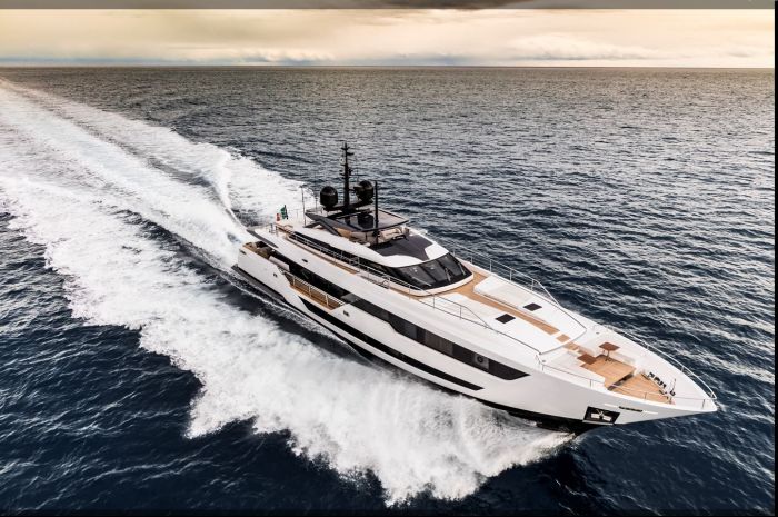 Never Blue – 2018 125′ 10″ FERRETTI CUSTOM LINE CL120