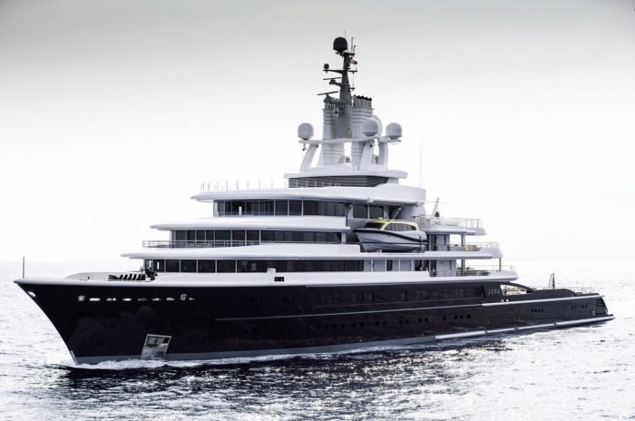 Yacht for Sale: The 2010 LLOYD 374′ 9″ “LUNA” Motor Yacht Out of Hamburg, Germany.
